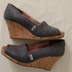 TOMS Wedge sandals size 8 blue